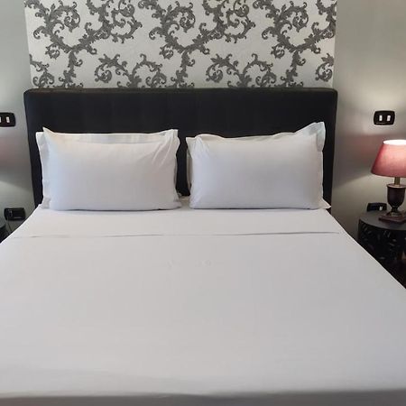 Il Roseto Bed & Breakfast Фрозиноне Екстериор снимка