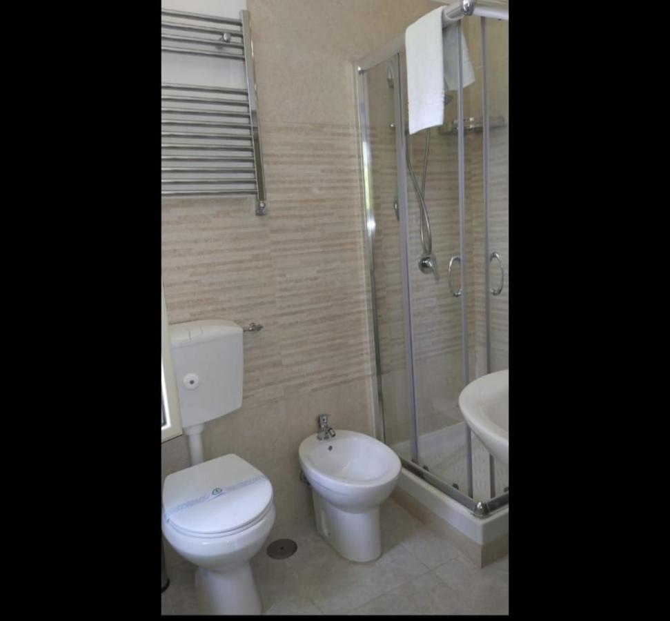 Il Roseto Bed & Breakfast Фрозиноне Екстериор снимка