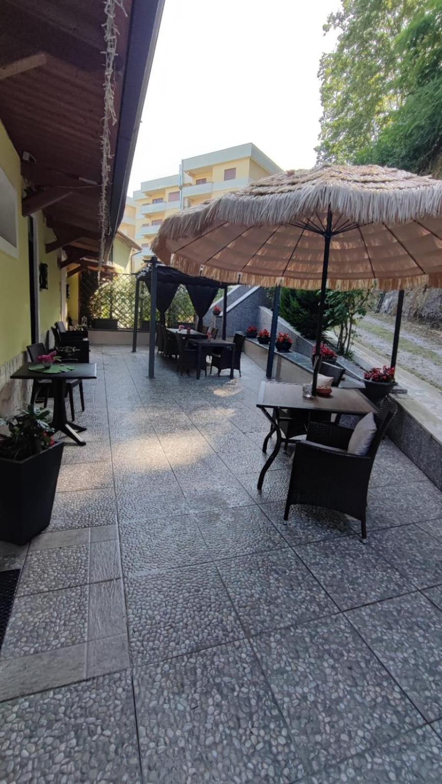 Il Roseto Bed & Breakfast Фрозиноне Екстериор снимка