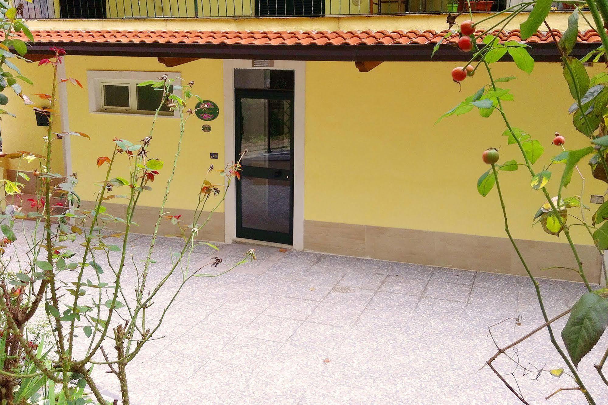 Il Roseto Bed & Breakfast Фрозиноне Екстериор снимка