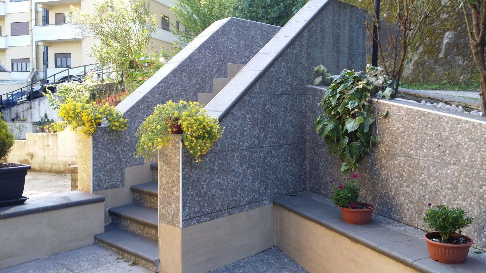 Il Roseto Bed & Breakfast Фрозиноне Екстериор снимка